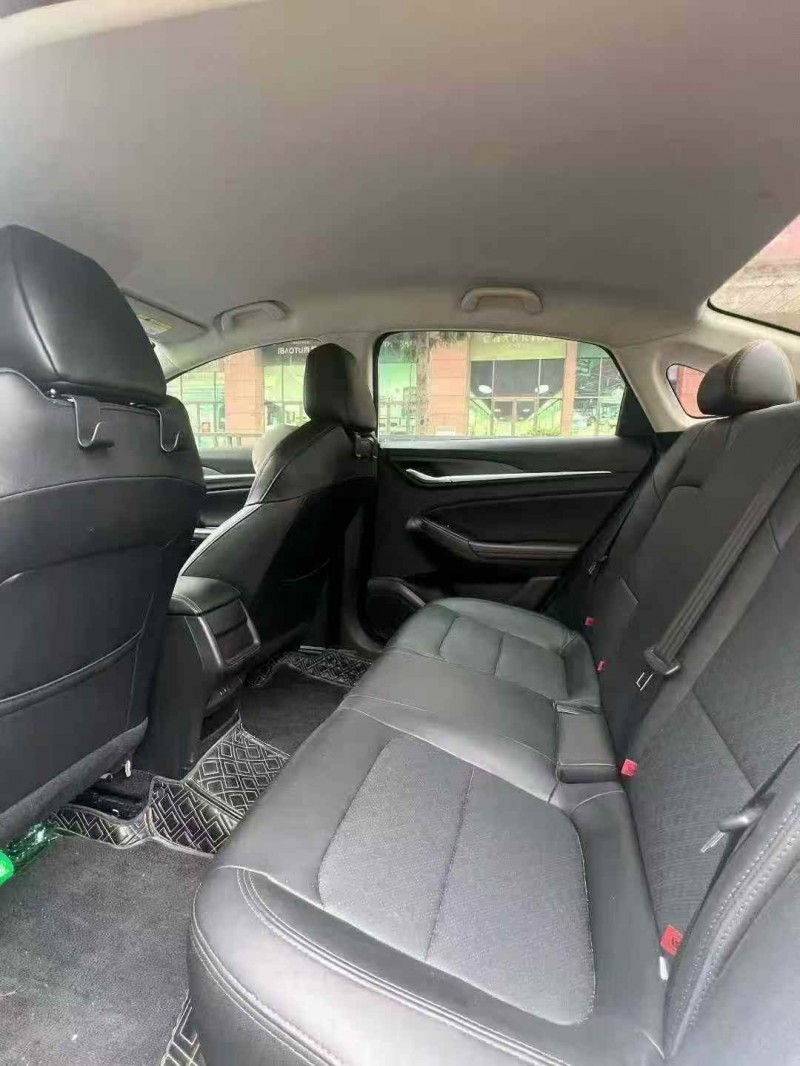 九江22年长安汽车逸动5