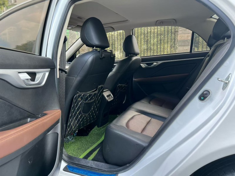 深圳19年吉利远景5