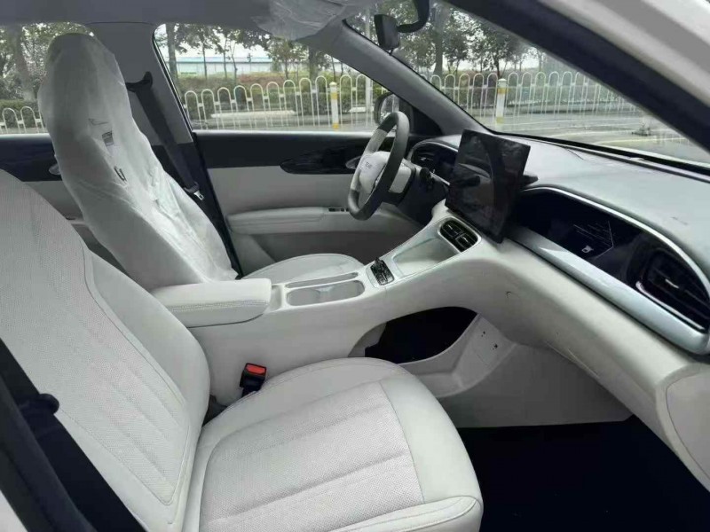 淄博25年吉利银河3