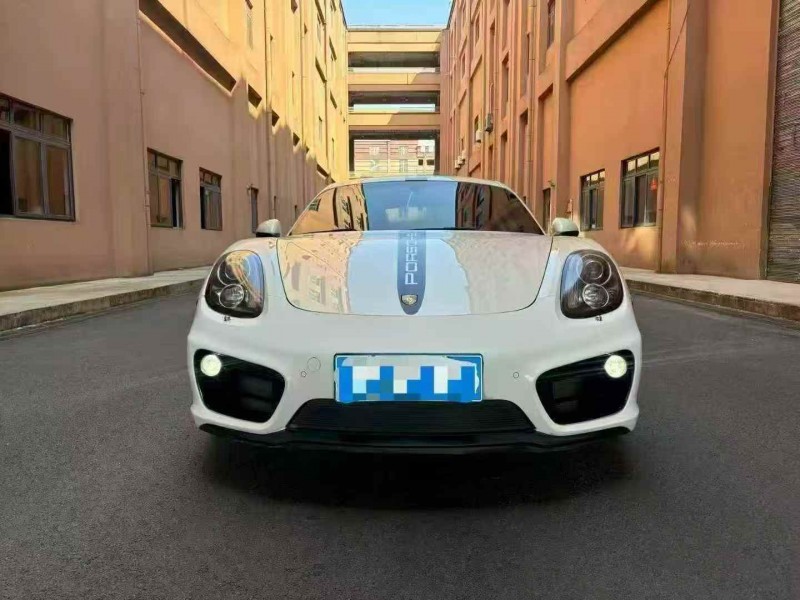 重庆14年保时捷卡曼1