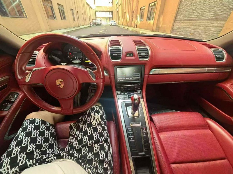 重庆14年保时捷卡曼5