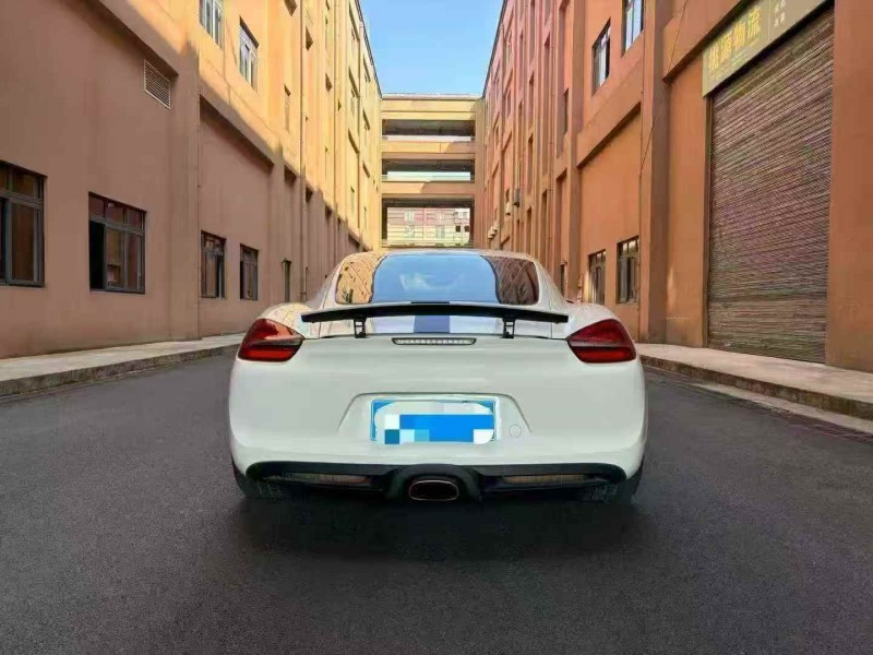 重庆14年保时捷卡曼9