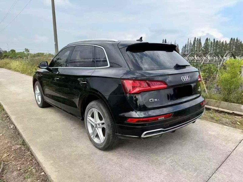 嘉兴19年奥迪Q57