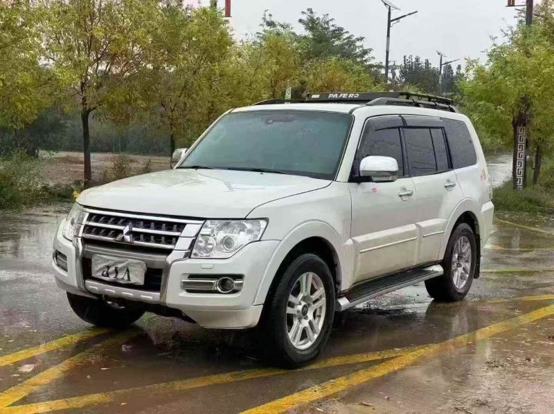 无锡18年三菱帕杰罗3