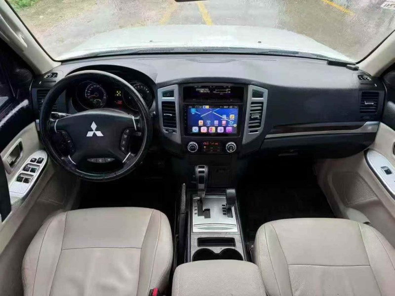 无锡18年三菱帕杰罗4