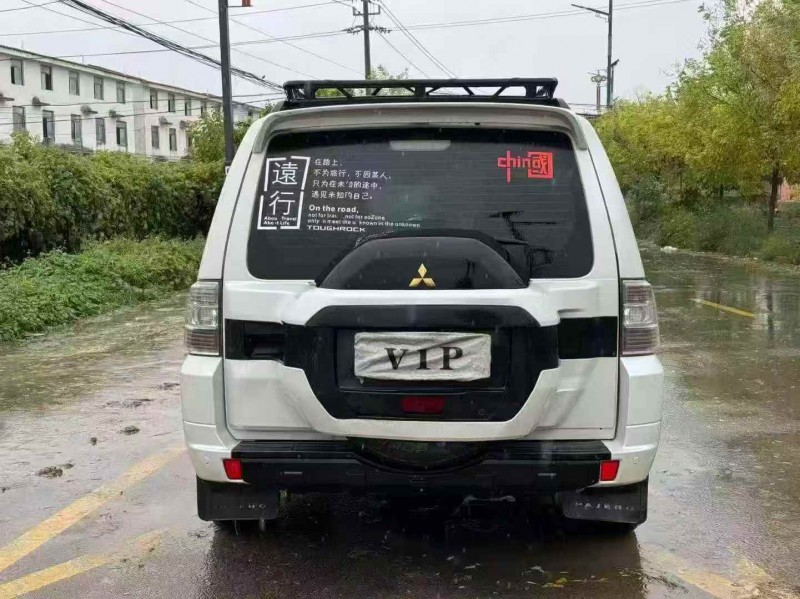 无锡18年三菱帕杰罗8