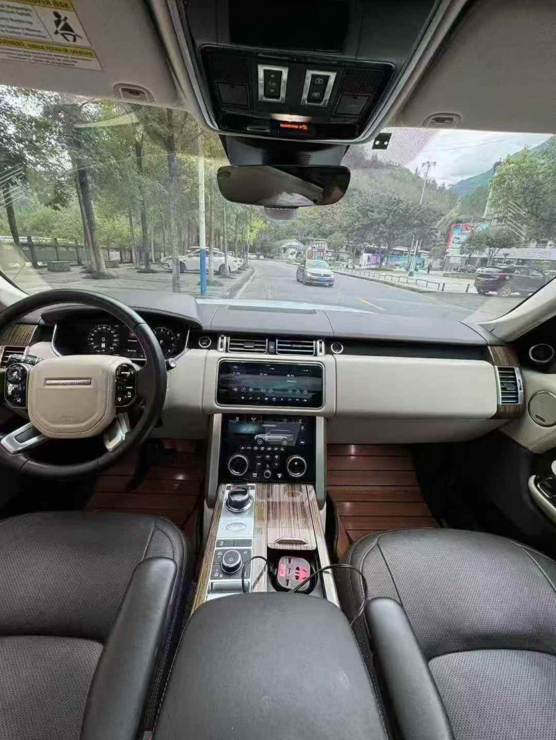 遵义19年路虎揽胜运动4