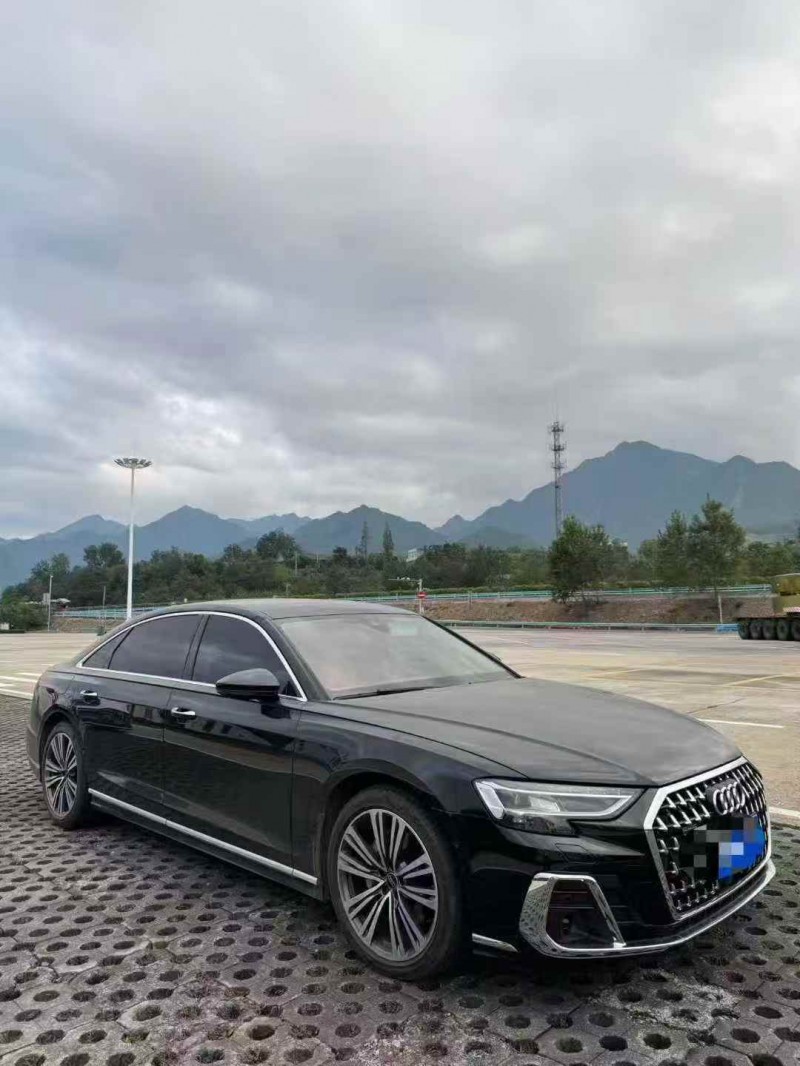 重庆24年奥迪A8L2