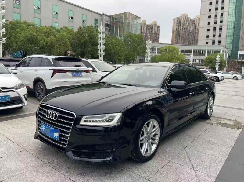 徐州17年奥迪A8L3