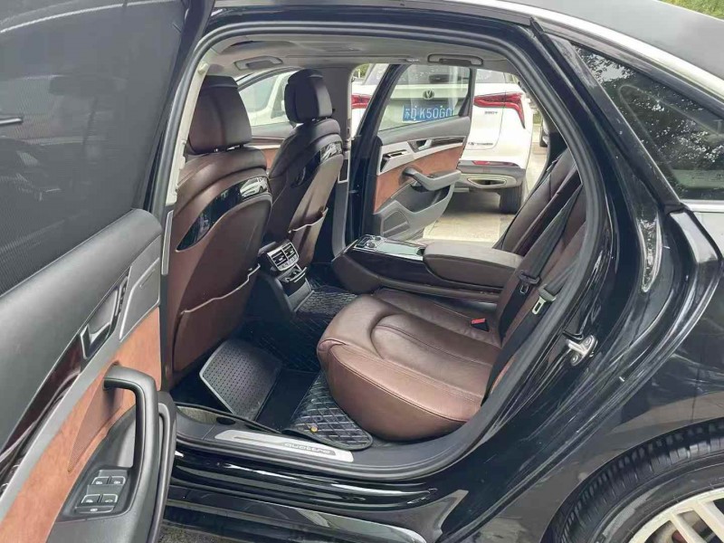 徐州17年奥迪A8L5