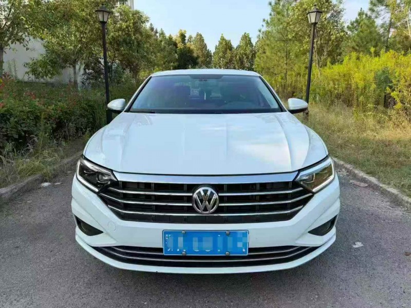 黄石21年大众速腾1