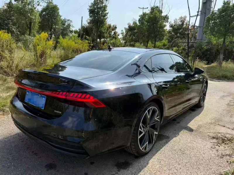 黄石23年奥迪A7L9