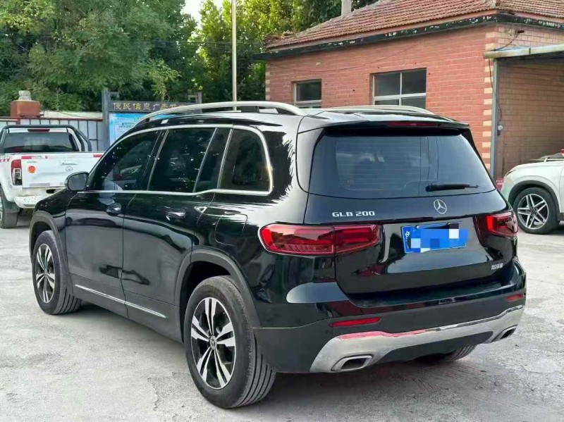 淄博24年奔驰GLB7