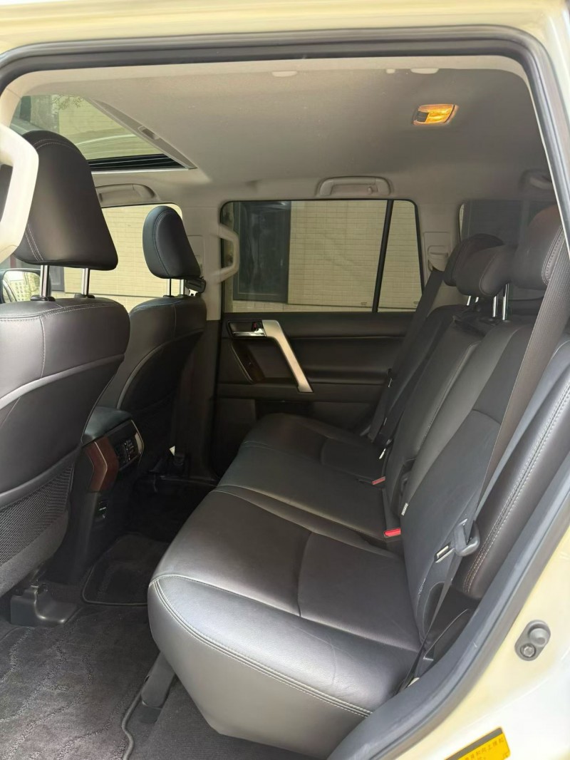 佛山17年丰田普拉多6