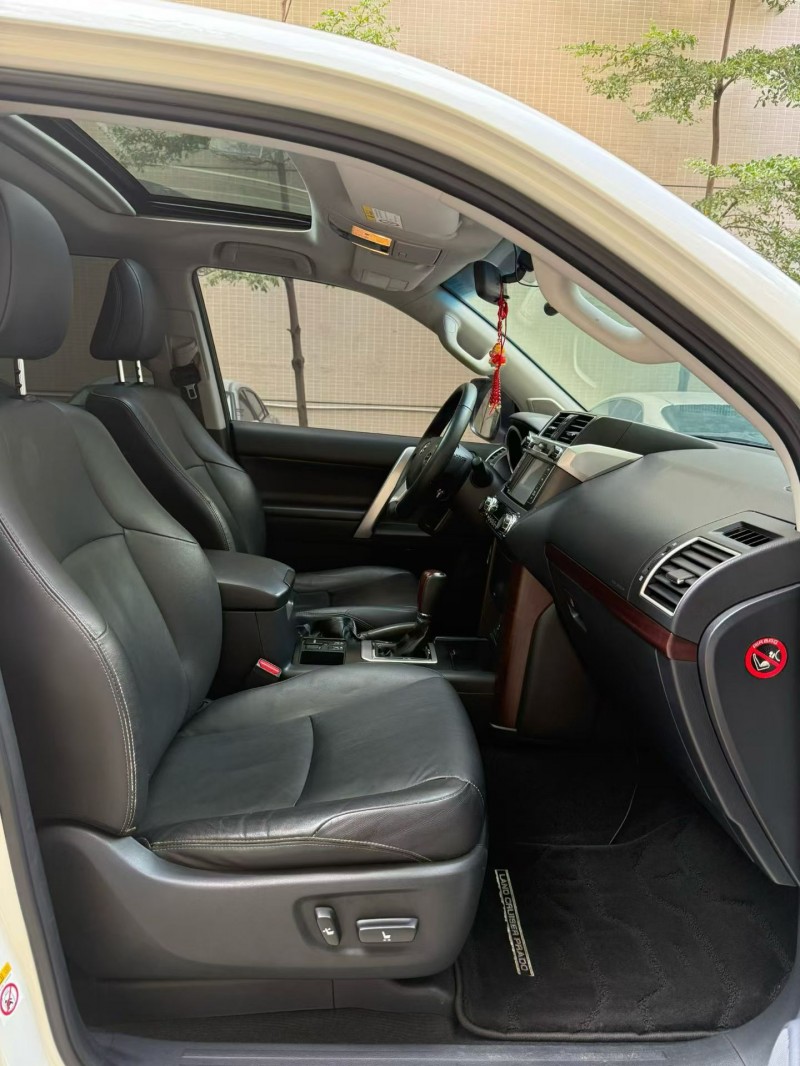 佛山17年丰田普拉多7