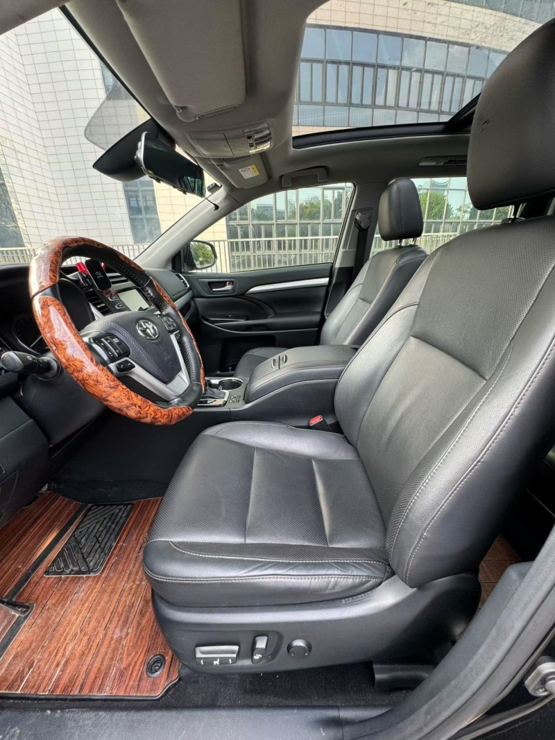 深圳20年丰田汉兰达6