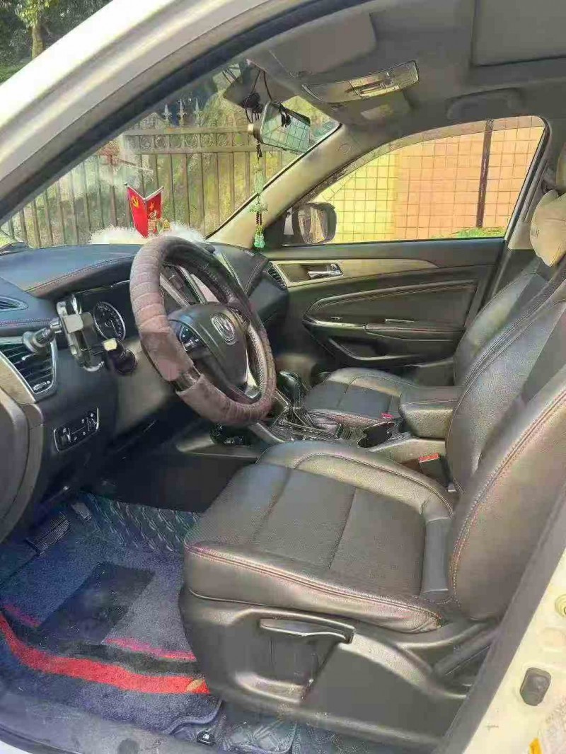 深圳19年长安汽车CS754