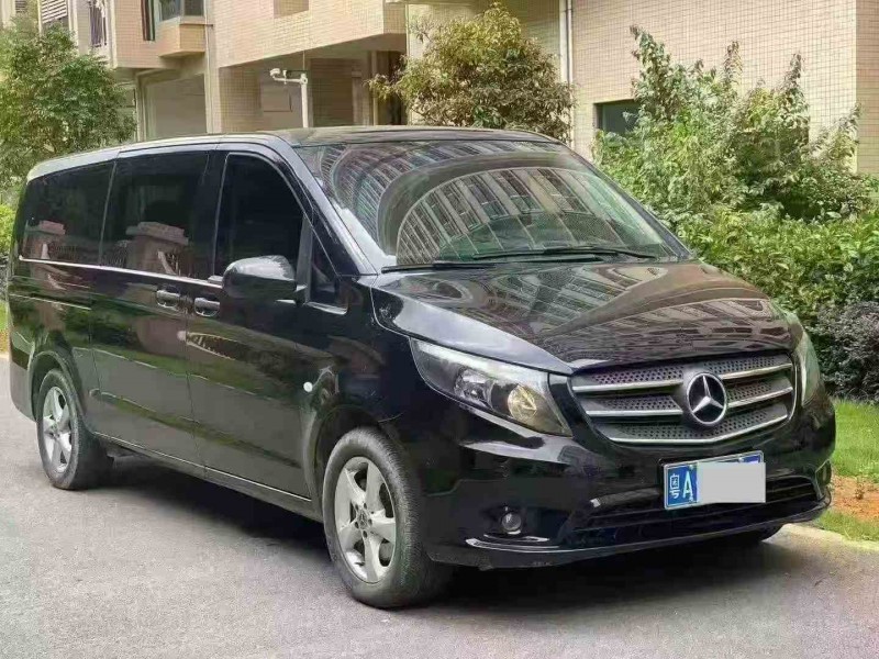 珠海21年奔驰威霆2