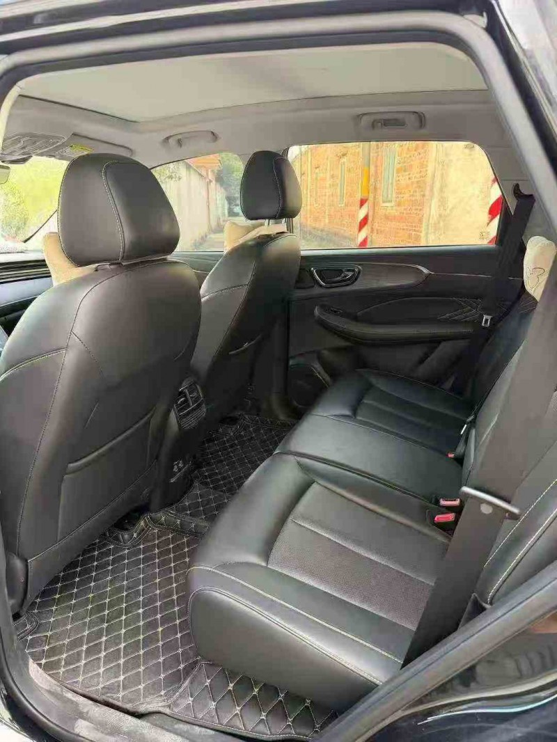 珠海22年荣威RX56