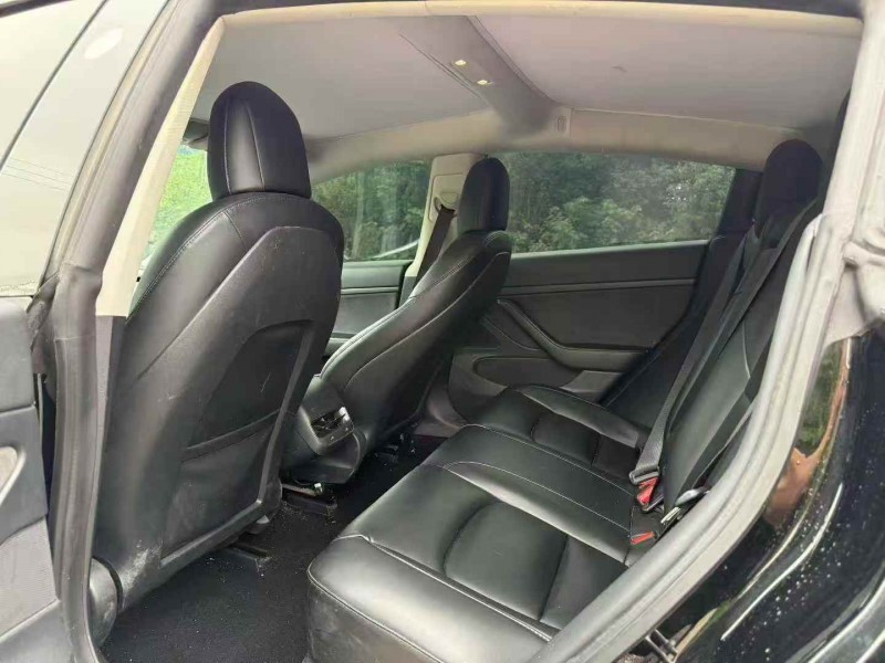 邵阳20年特斯拉MODEL 35