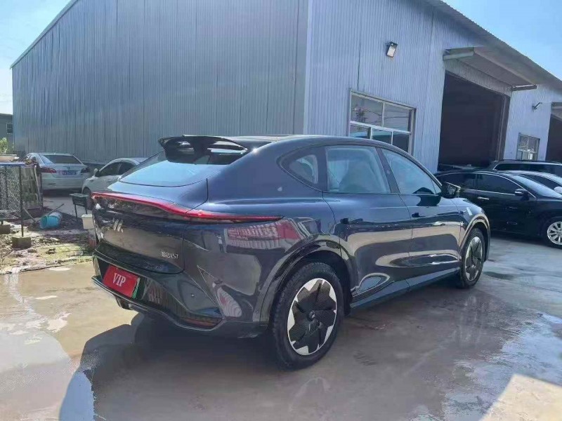 青岛25年智己LS74