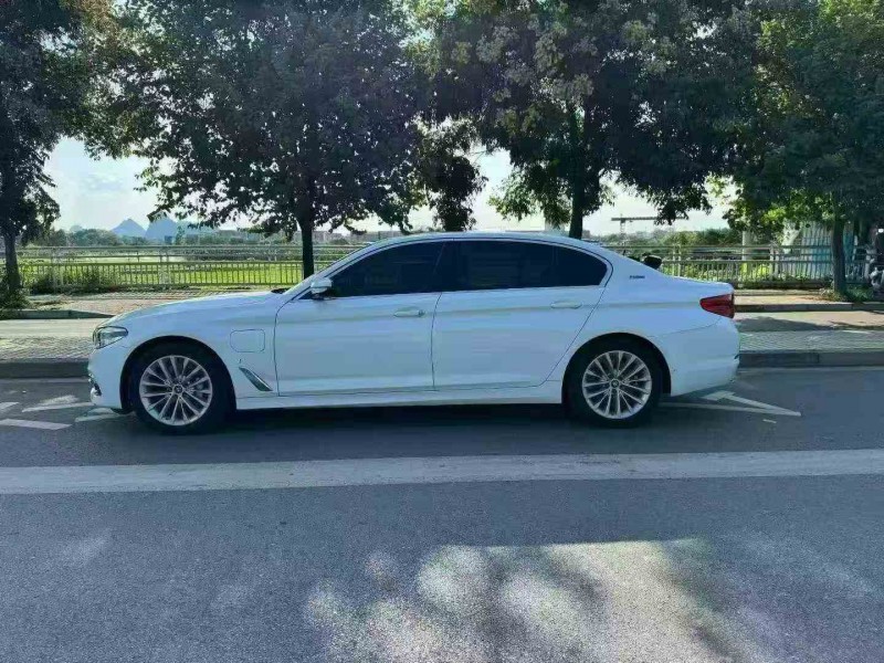 桂林19年宝马5系8