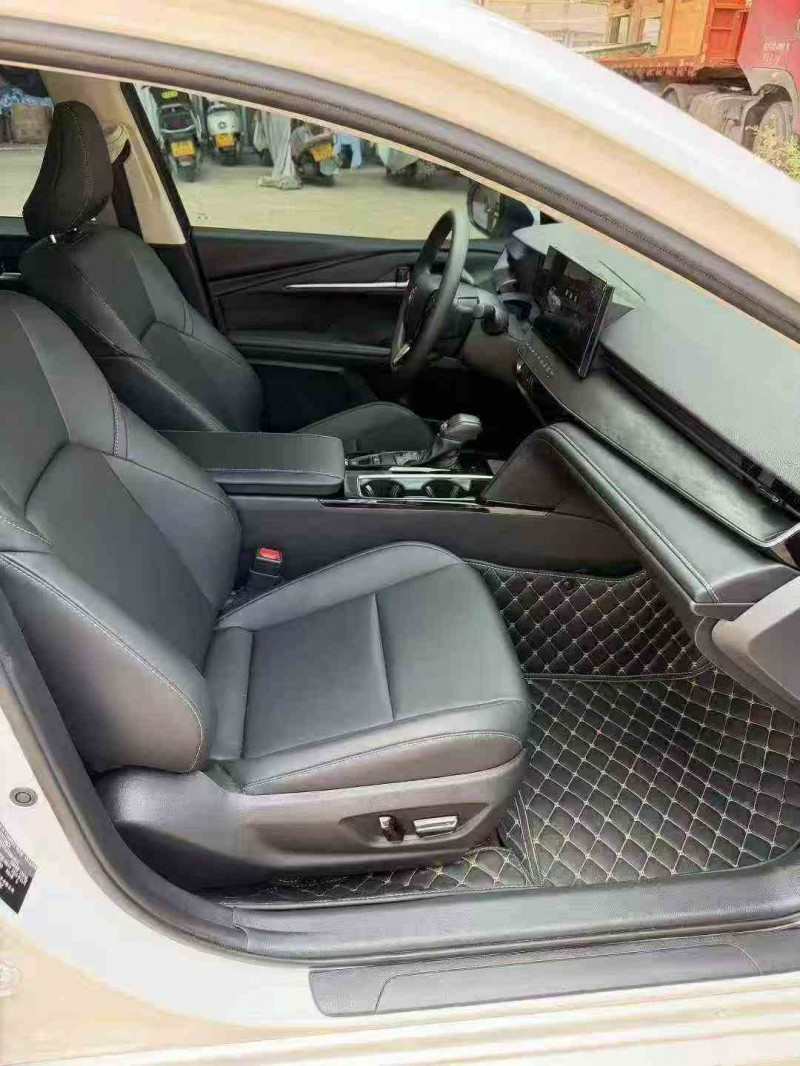 南宁24年丰田凯美瑞6