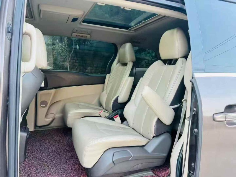 青岛12年别克GL85