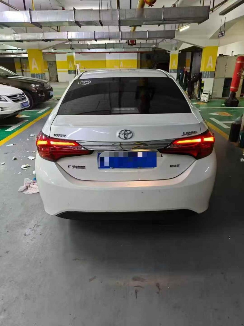 鄂州17年丰田雷凌8