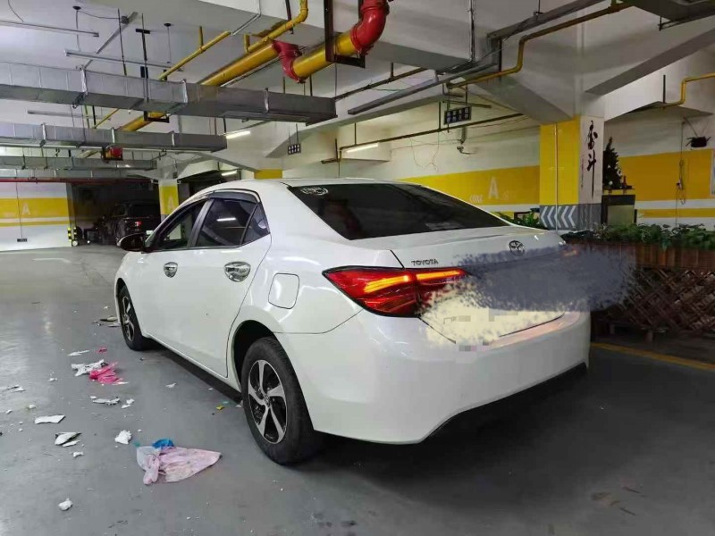 鄂州17年丰田雷凌9