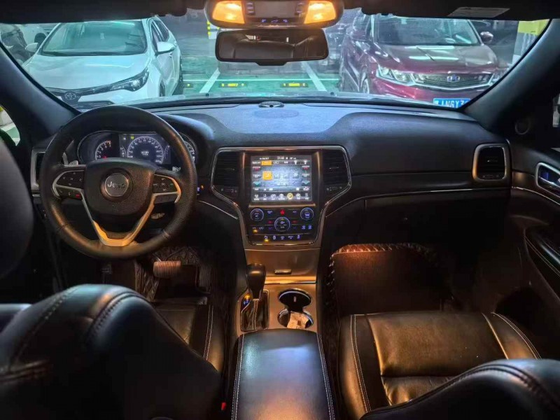 宜昌16年Jeep大切诺基4