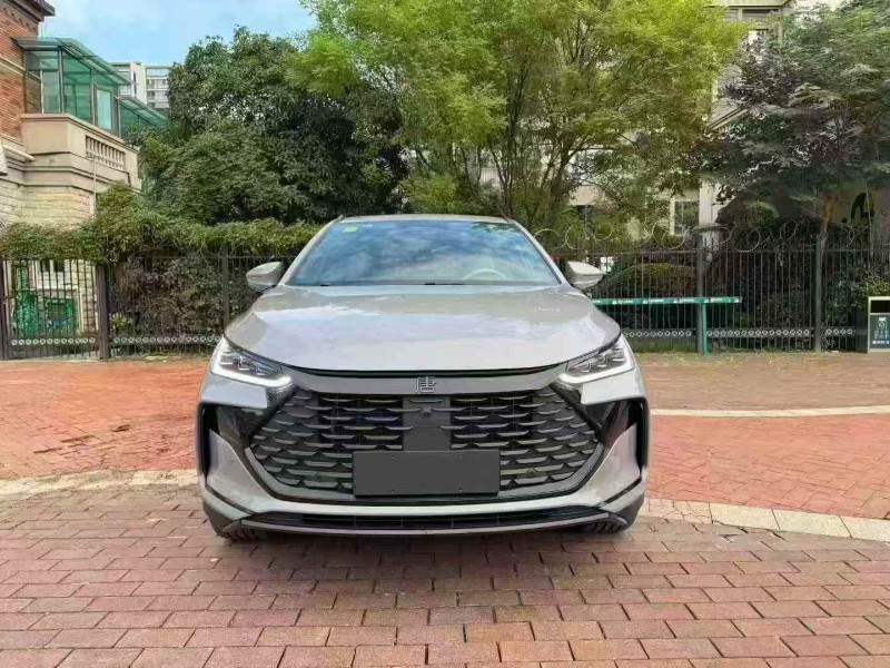 唐山25年比亚迪唐1