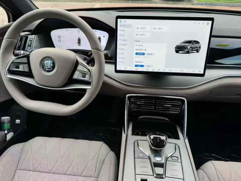 唐山25年比亚迪唐3