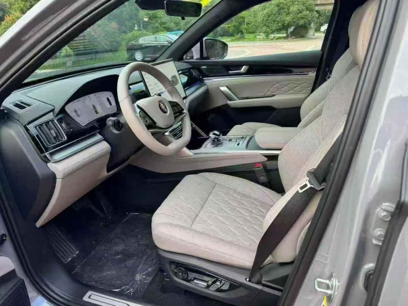 唐山25年比亚迪唐5