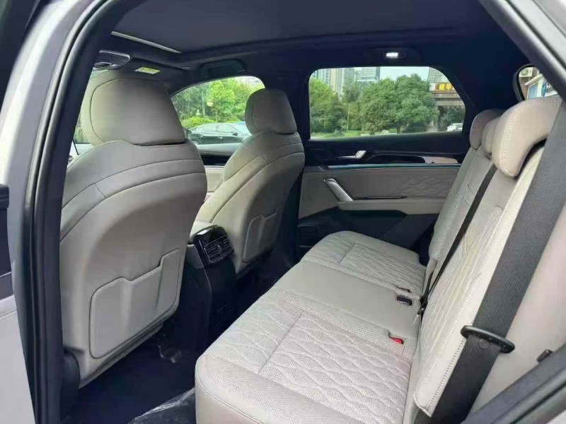 唐山25年比亚迪唐6