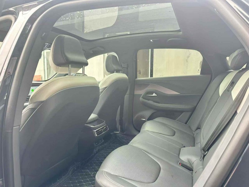 枣庄25年极狐汽车阿尔法4