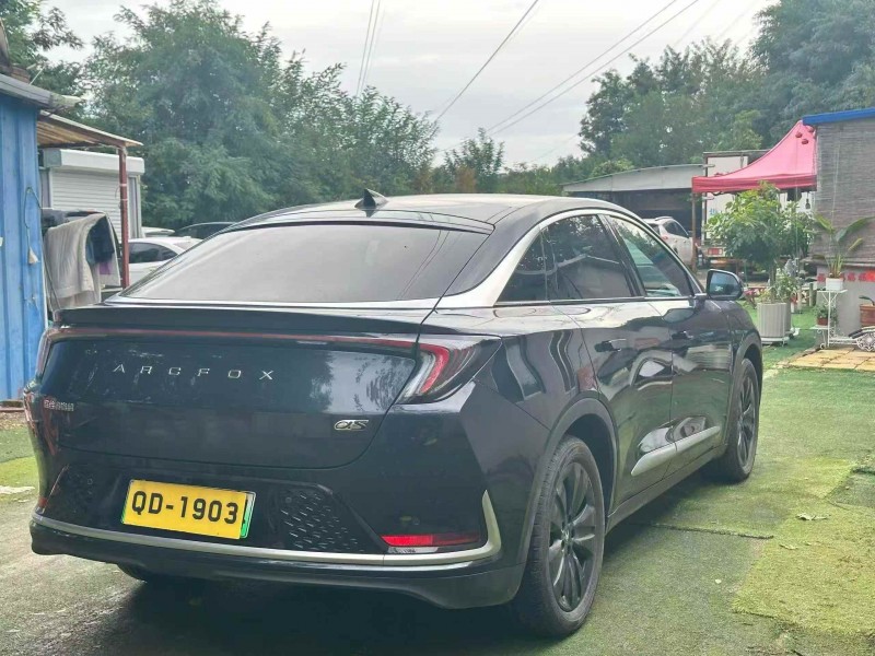 枣庄25年极狐汽车阿尔法8