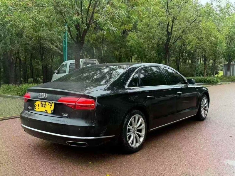 青岛16年奥迪A8L7