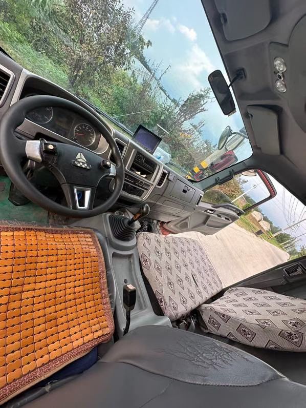 徐州19年卡车系列重汽豪沃8