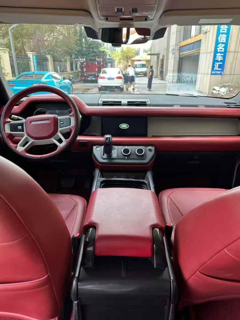 枣庄22年路虎卫士5