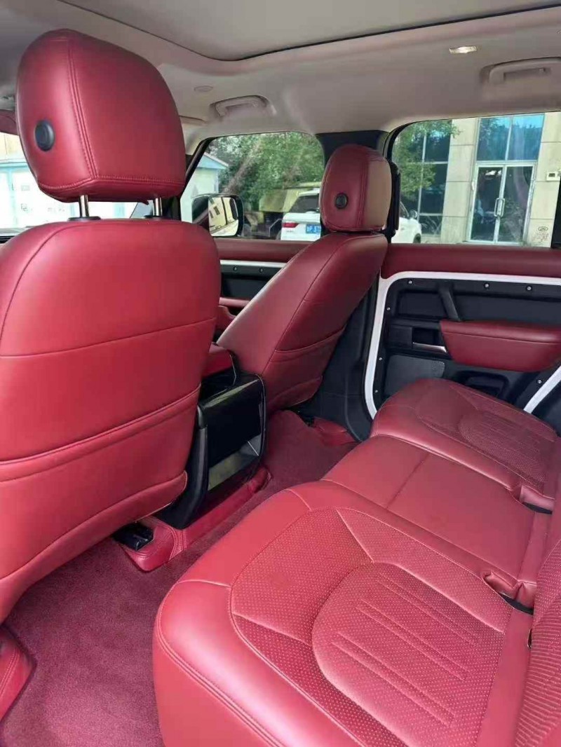 枣庄22年路虎卫士6