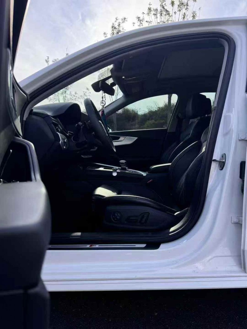 邯郸22年奥迪A4L6