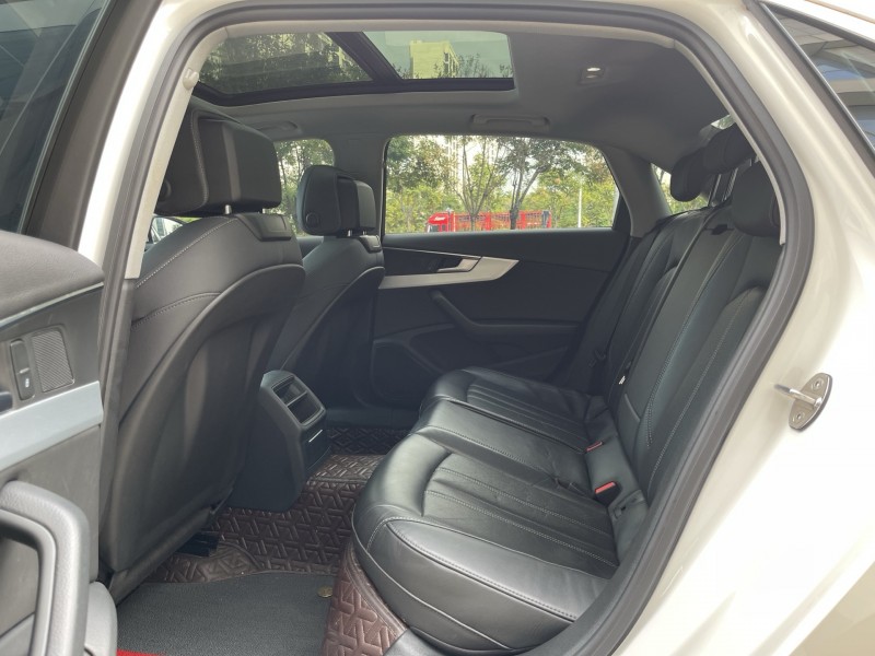 济宁24年奥迪A4L6