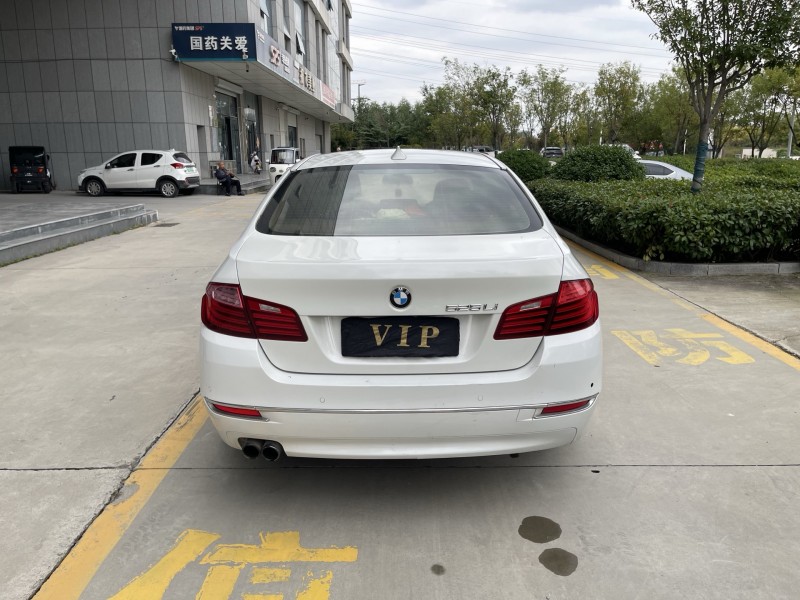 济宁15年宝马5系9