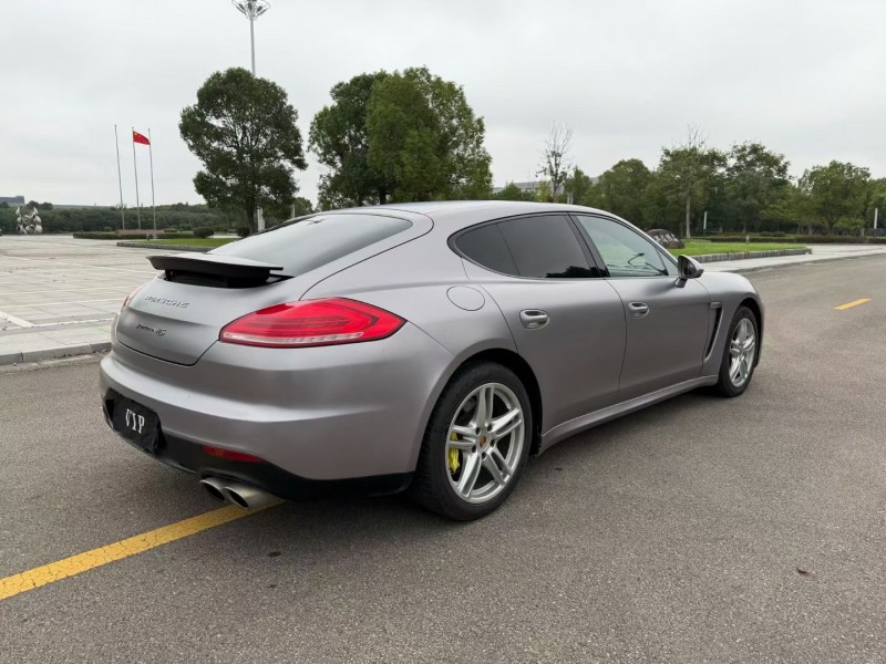 盐城14年保时捷帕拉梅拉5