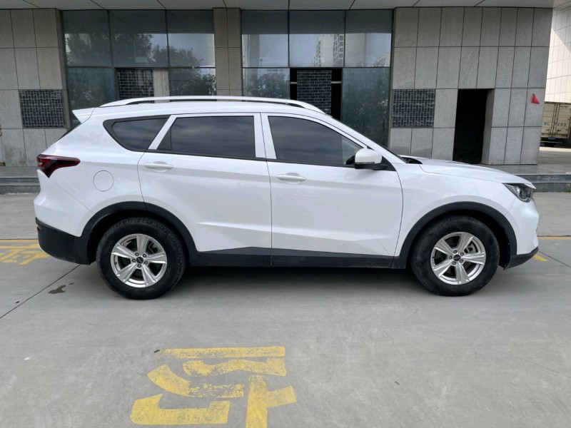 济宁23年奇瑞捷途8