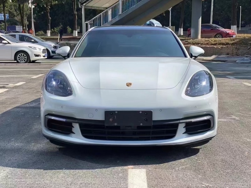 广州19年保时捷帕拉梅拉1