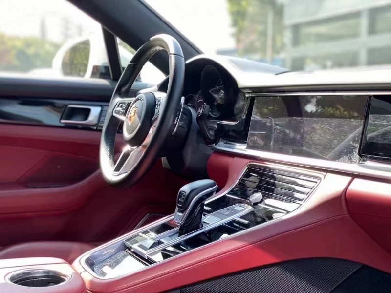 广州19年保时捷帕拉梅拉6