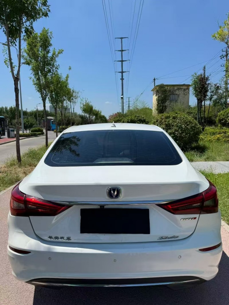 枣庄18年长安汽车逸动9