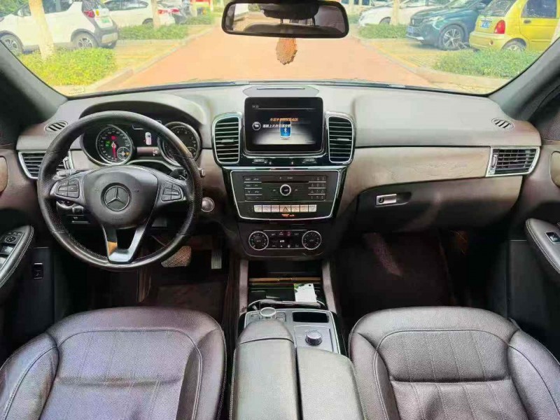 济南17年奔驰GLE4